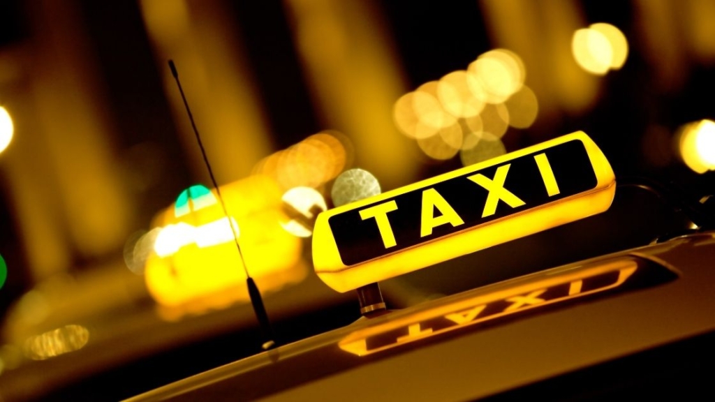 4 Hãng Taxi Krông Ana Đi Ea Kar Nào Phục Vụ Giá Rẻ 24/7?