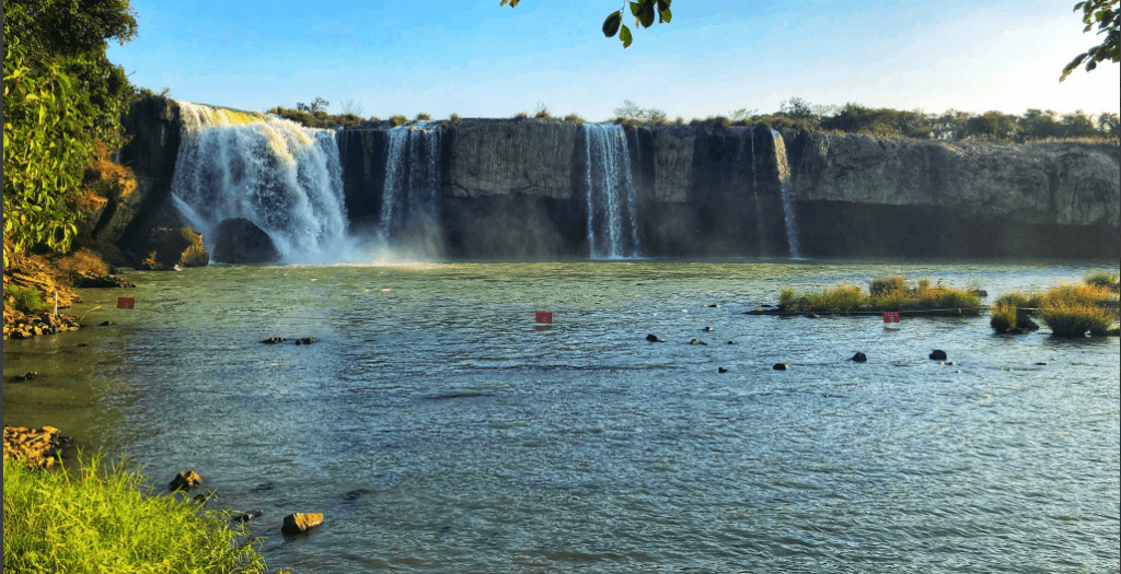 Tại Sao Lại Chọn Dịch Vụ Taxi Krông Ana Đi Thác Dray Nur - Dray Sap Trọn Gói?