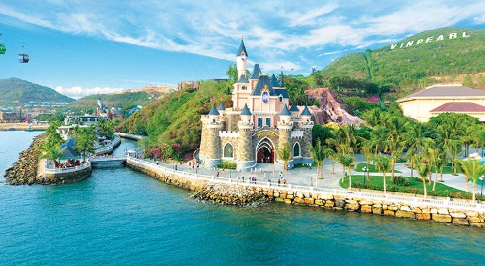 Vinpearl Land - Khu vui chơi giải trí trên đảo