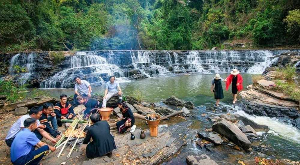 Đặc điểm ba bậc của Thác Thủy Tiên